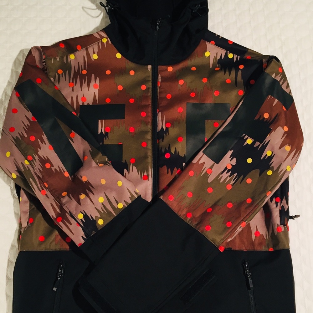 RARE AF!! NEFF WINTER BOARDING JACKET.